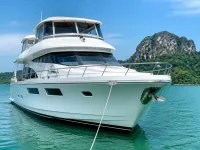 Custom 70 ft Siam Princess — спереди