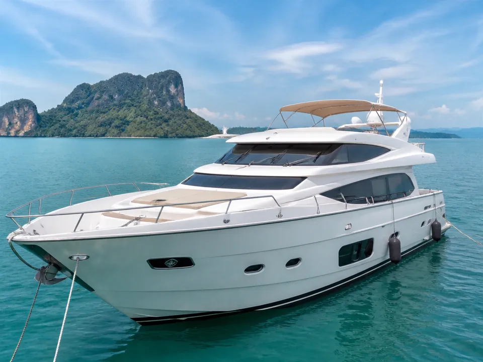 Gulf Craft Majesty 55