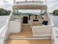 Princess 42 Flybridge — detail