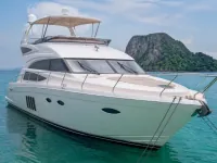 Princess 60 Fly — front