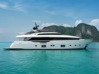 Sanlorenzo SL118 — side