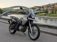BMW F650GS — الأمام