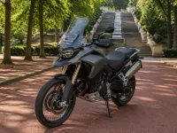 BMW F850GS Adventure — الأمام