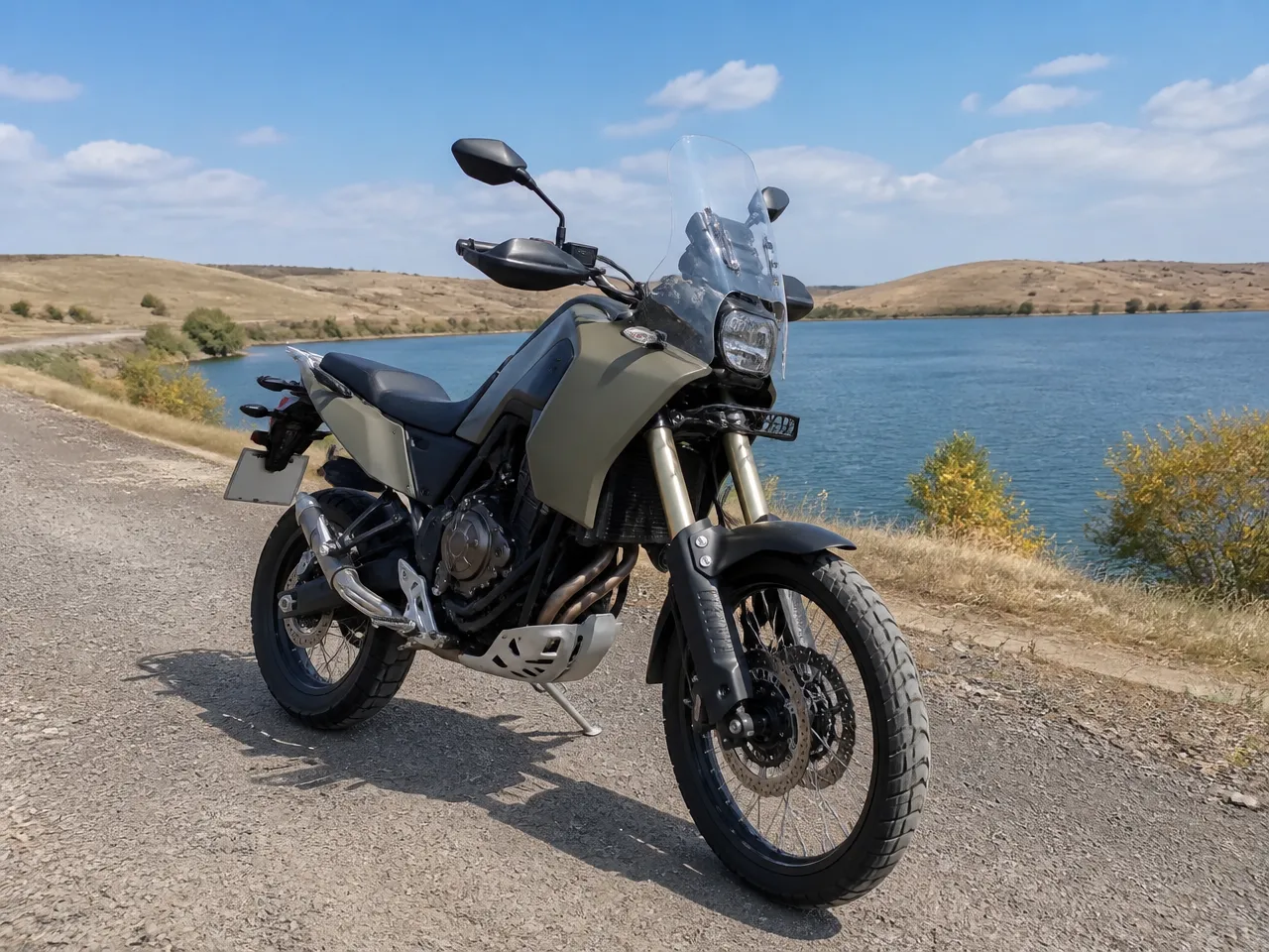 Yamaha Tenere 700 / XTZ 690 ABS — front