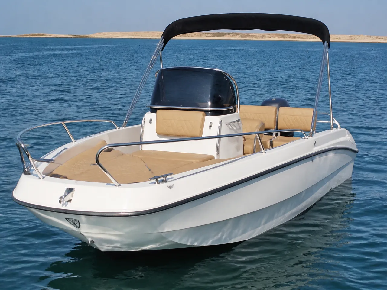 Fabiette Nautica Services Open 580 — avant