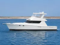 Hatteras 61 Cockpit Motoryacht — seitlich