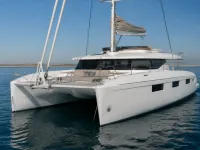 Fountaine Pajot Taiti 75 — vorn