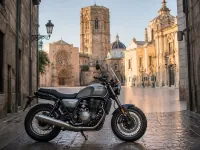 Brixton Cromwell 1200 — сбоку