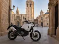 Ducati DesertX — lateral