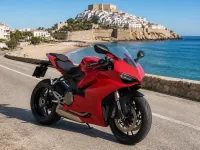 Ducati Panigale V2 — спереди