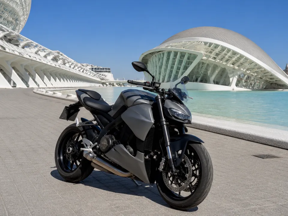 Ducati Streetfighter V2