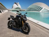 Ducati Streetfighter V2 — спереди