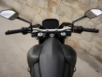 Ducati Streetfighter V2 — деталь