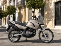 Kawasaki KLE 500 — lateral