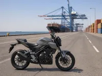 Yamaha MT-125 — lateral