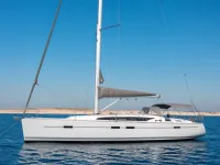 Bavaria Cruiser 46 — seitlich