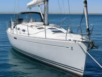 Beneteau First 40.7 — vorn