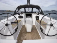 Beneteau Oceanis 40 — деталь