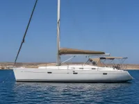 Beneteau Oceanis 510 — zijkant
