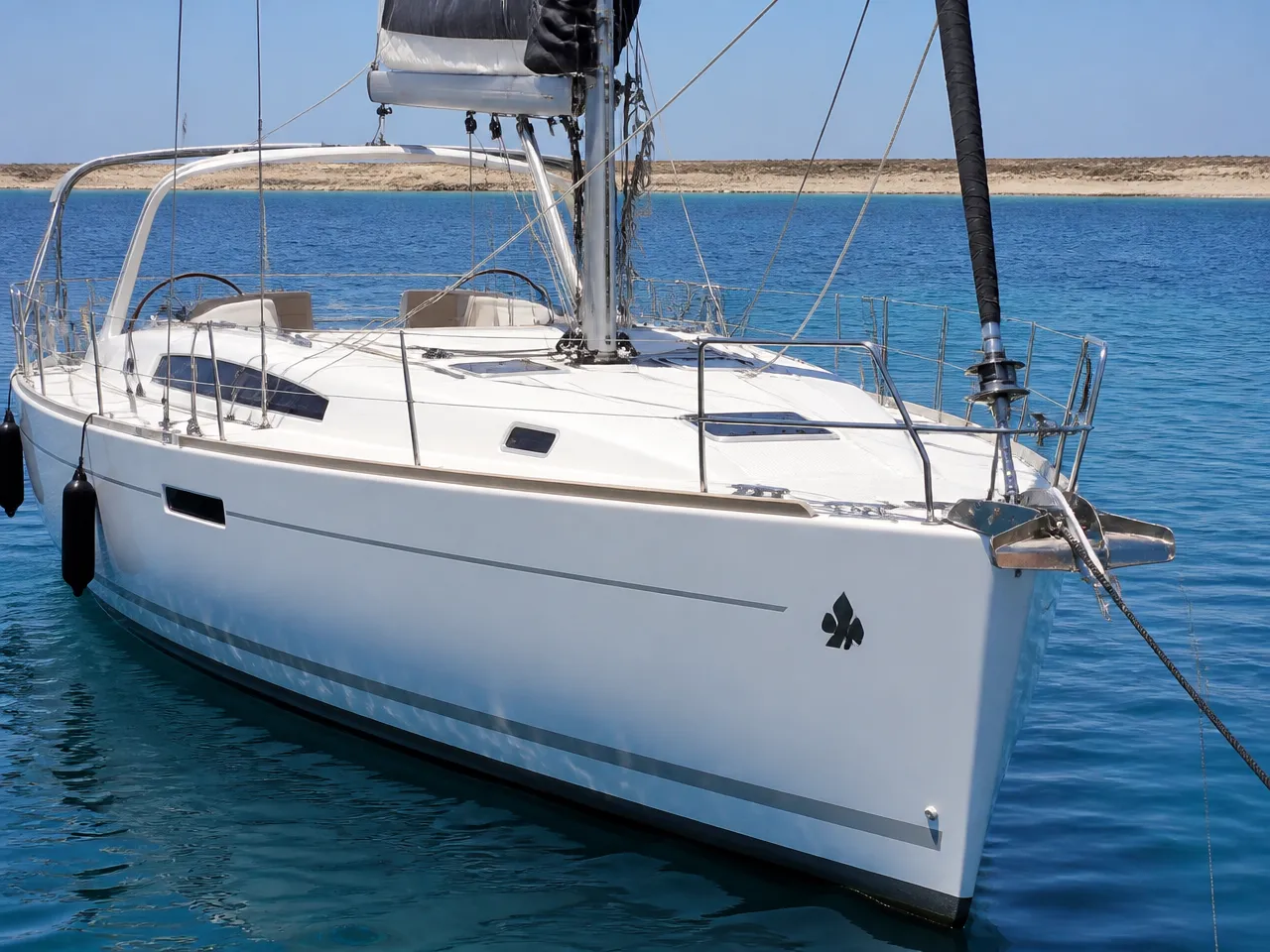 Beneteau Sense 50 — voorzijde