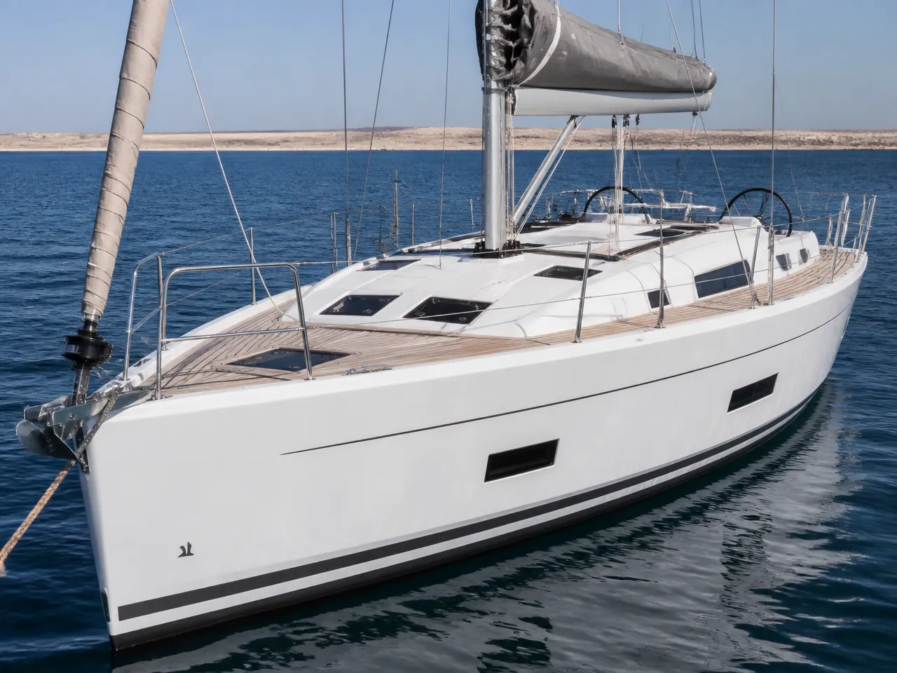 Hanse 388 — voorzijde
