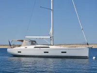 Hanse 445 — сбоку