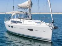Jeanneau 461 — front