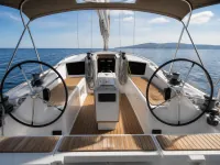 Jeanneau 49 — detail
