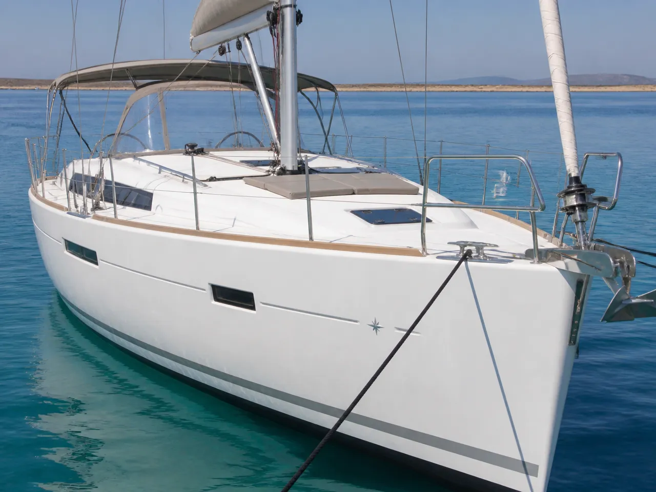 Jeanneau Sun Odyssey 509 — voorzijde