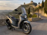 Aprilia Compay 125 Custom — front