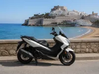 Honda Forza 350 — side