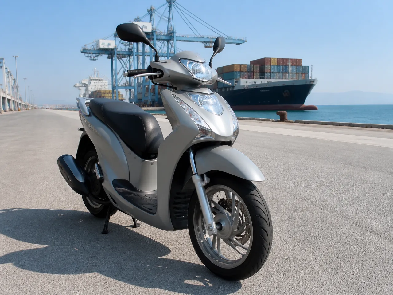 Honda SH 125i ABS — frontal