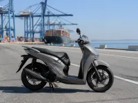 Honda SH 125i ABS — сбоку