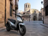 Piaggio Beverly 300 — anteriore