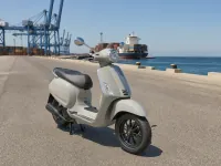 Vespa Primavera 125 — спереди